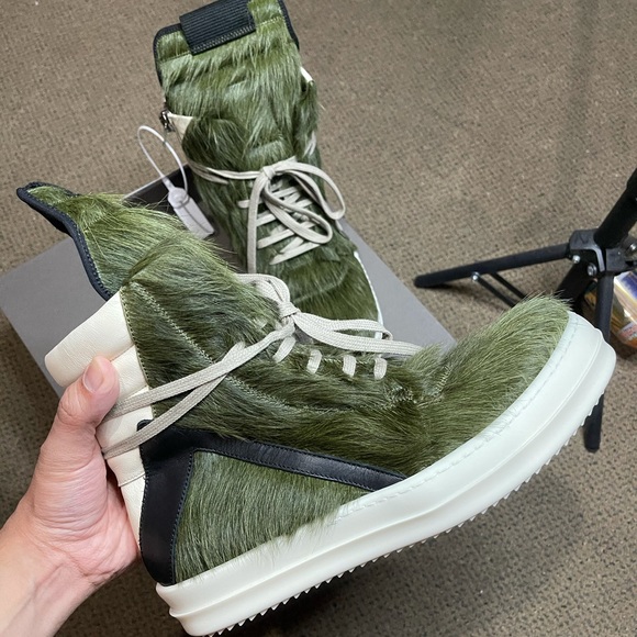 Rick Owens FW21 Geobasket in Long Pony Hair - Picture 8 of 13